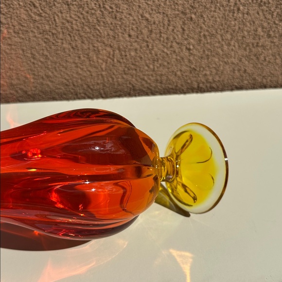 Viking Amberina 15.5” Swung Vase 6 Petal Mid Century Art Glass - Picture 6 of 12